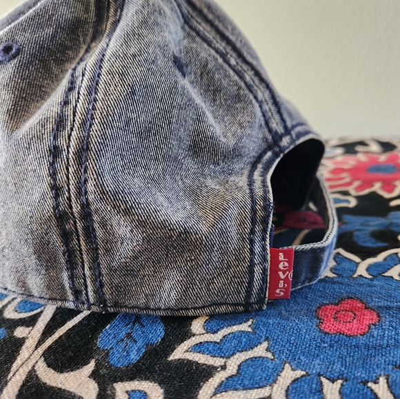 Levi's jean denim adjustable hat - Picture 4 of 10